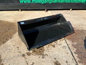 Unused 66"  Skid steer / Bobcat loader bucket....S - Image 4