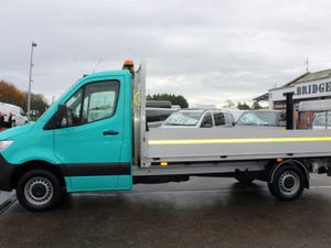 2022 Mercedes-Benz Sprinter 315 RWD Dropside - Image 3