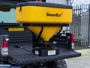 SnowEx Salt Tailgate Pro Salt Spreader - Image 3