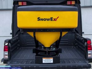 SnowEx Salt Tailgate Pro Salt Spreader - Image 4