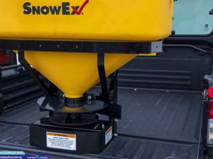SnowEx Salt Tailgate Pro Salt Spreader - Image 2
