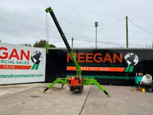 Asaka Self propelled rubber tracked spider crane.. - Image 2