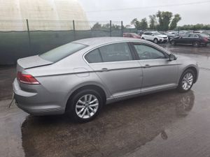 152 Volkswagen Passat  Comfortline  Tdi - Image 3