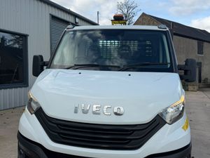 2023 Iveco Daily 35S14B 3.5 ton Tipper - Image 3