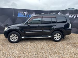 Mitsubishi Pajero 3.2 Automatic Commercial - Image 3