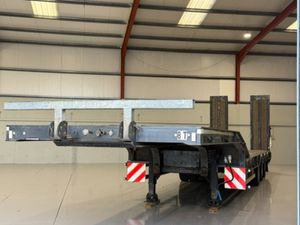 2016 MAC TRI-AXLE LOW-LOADER - Image 3