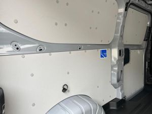 Ford Transit Custom 320 Limited L2 LWB FWD 2.0 Eco - Image 4