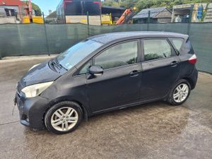2011 Toyota Verso  1.3 Petrol  Automatic - Image 4