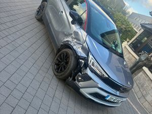 2022 Opel crossland oy60k kms - Image 2
