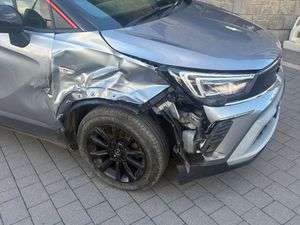 2022 Opel crossland oy60k kms - Image 3