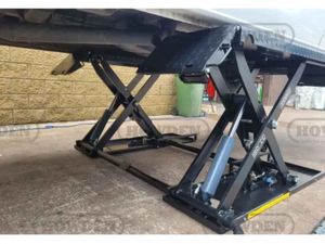 Taranto 3.5 Ton Mid Rise Auto Garage Lift - Image 2