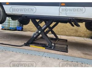 Taranto 3.5 Ton Mid Rise Auto Garage Lift - Image 4