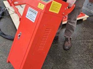 Mid-Rise Scissor Lift 3 Tonne, 230 Volt - Image 4