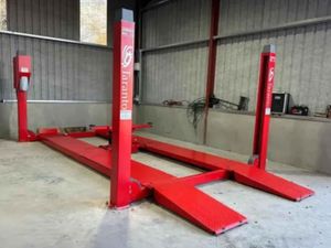 Taranto 4 Post 4 Ton Auto Vehicle Lift - Image 3