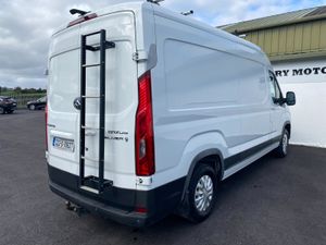 2022 MAXUS DELIVER 9 RWD LUXURY - Image 4