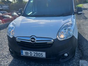 Mint condition Opel Combo 2018 diesel - Image 3