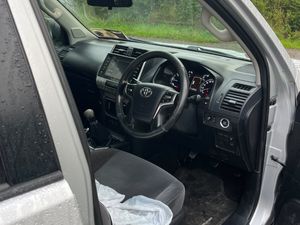 Toyota Land Cruiser 2021 - Image 3