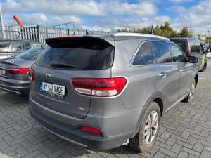 17 Sorento Platinum 2.2 Diesel 7 seats 270kmStarts - Image 3