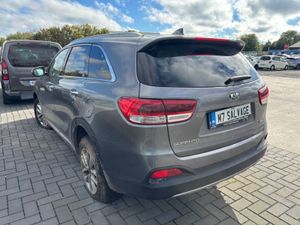 17 Sorento Platinum 2.2 Diesel 7 seats 270kmStarts - Image 4