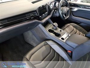 Volkswagen Touareg Commercial 3.0 TDI 2 Seater 231 - Image 3