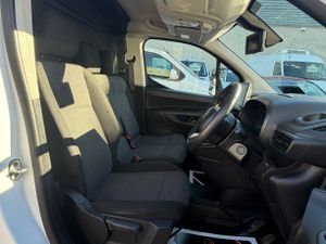 232 Citroen Berlingo LWB High Spec - Image 4