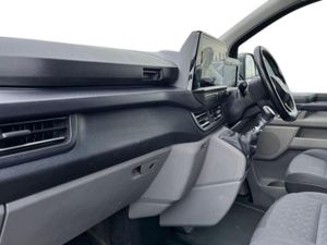 Ford Transit Custom 300 Limited L1 SWB FWD 2.0 Eco - Image 3