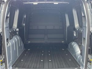 Ford Transit Connect 220 Limited L1 SWB 2.0 EcoBlu - Image 4