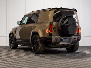 242 Land Rover Defender X-Dyn. 3 Seat Commercial - Image 4