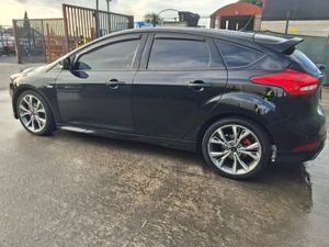 2017 Ford Focus  ST Line  120 bhp  1.5 Diesel - Image 4