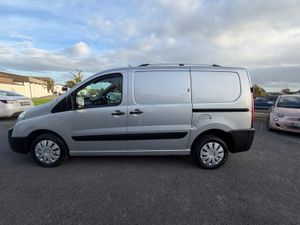 ABSOLUTELY IMMACULATE  2016 2 LITRE 6 SPEED - Image 4