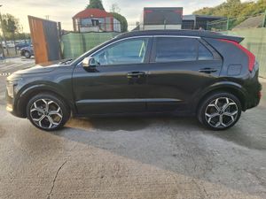 231 Kia Niro  Hybrid  K3  1.6 Petrol  Automatic - Image 2