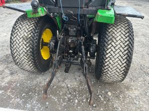 John Deere 4115 Compact Tractor - Image 4