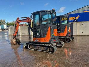 2023 HITACHI ZX33U-6-CX Mini Excavator - Image 4