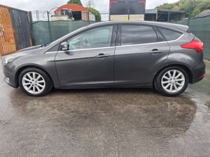 152 Ford Focus  Titanium  1.5 Diesel - Image 3