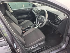 222 Volkswagen Polo   Automatic Very Light Damage - Image 3