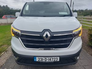 TRAFIC 2023' 6 SEATER CREWCAB - Image 2