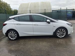 2017 Opel Astra Diesel Drive Home - Image 2