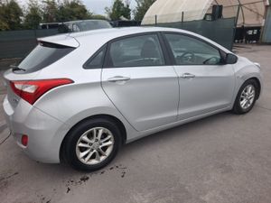 2012 Hyundai i130  1.6 Diesel.Drive away - Image 3
