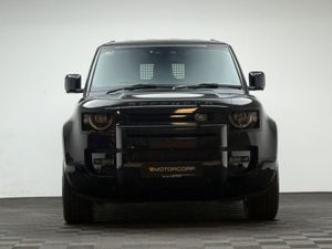 Land Rover Defender SE X-DYNAMIC D250 3.0 3 SEATER - Image 2