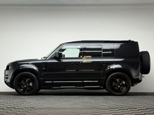 Land Rover Defender HSE X-DYNAMIC D350 3.0 3 SEATE - Image 4