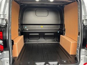 Ford Transit Custom 2.5 320 Duratec 11.8kWh Limite - Image 4