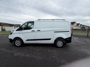 STUNNING Ford Transit Custom 2020 6 speed - Image 4