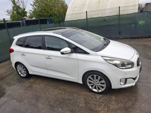142 Kia Carens    7 seater  Full leather - Image 2