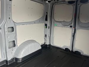 Ford Transit Custom 320 L1  FWD 2.0 EcoBlue 136ps - Image 4
