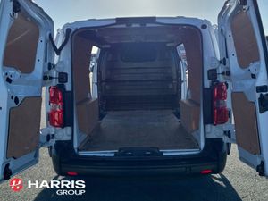 Opel Vivaro L2H1 1.5 @ HARRIS RETAIL - Image 4