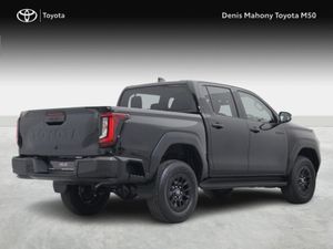 Toyota Hilux SR5 INC Vat - Image 2
