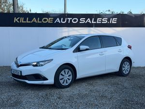 2019 Toyota Auris VAN 1.4D4D (very low KM!) - Image 3