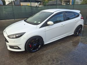 2016 Ford Focus  ST-3  2.0 Diesel  185bhp - Image 3