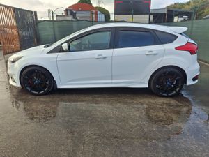2016 Ford Focus  ST-3  2.0 Diesel  185bhp - Image 4