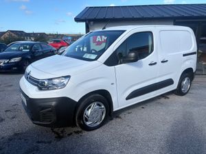2021 Citroen Berlingo 1.5 BlueHDi 75 LX Manual - Image 4